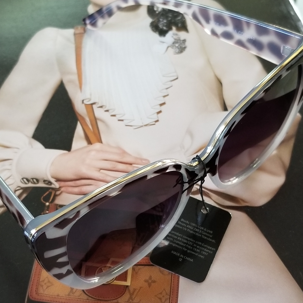 CHIC CAT EYE SUNNIES
